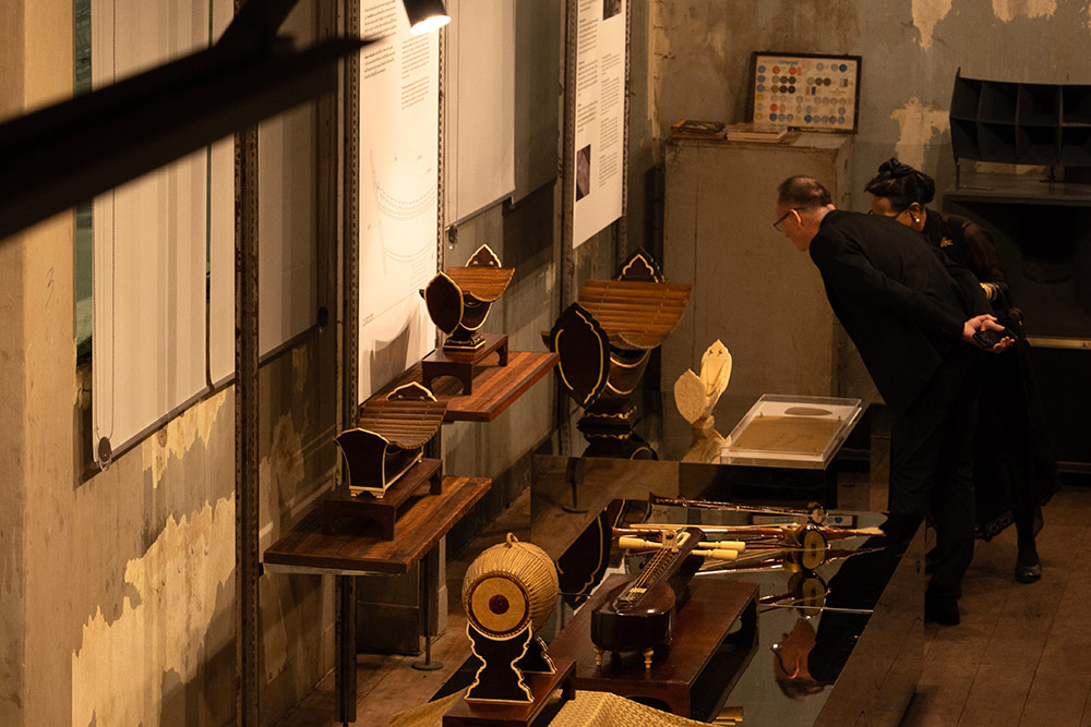 นิทรรศการ 2513 กสวนมโหรี